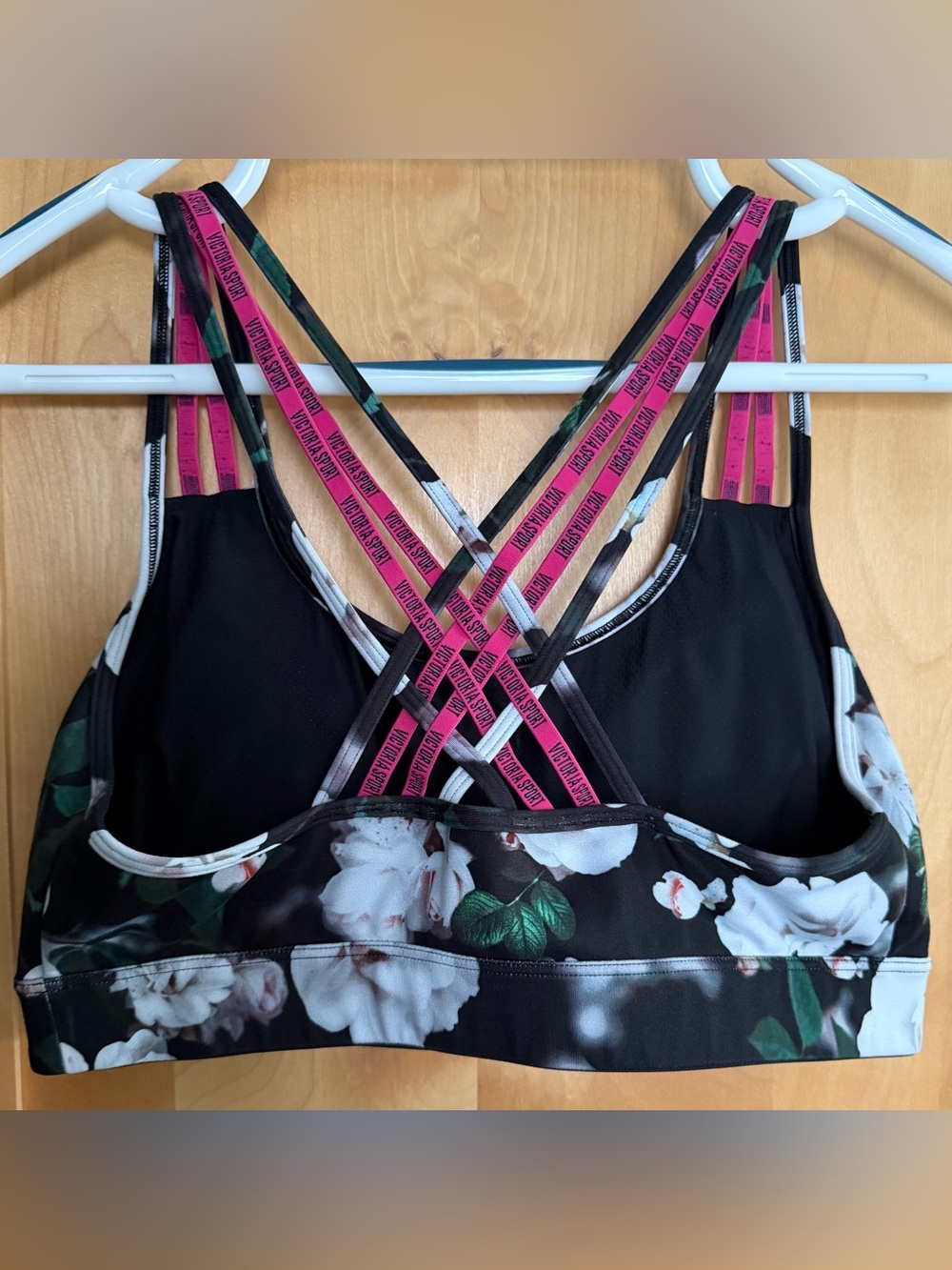 Victoria’s Secret Victoria Sport Bra - Picture 2 of 7